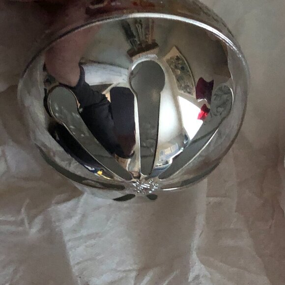 1978 Wallace Silversmiths Silver Anniversary Sleigh Bell - 8th Annual Ornament - Picture 7 of 10
